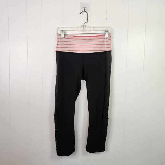 Lululemon Var City Crop Black Leggings Criss Cross Size 6 Activewear Workout Gym - Picture 2 of 10